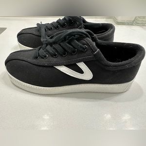 Tretorn black size 6 new without box -